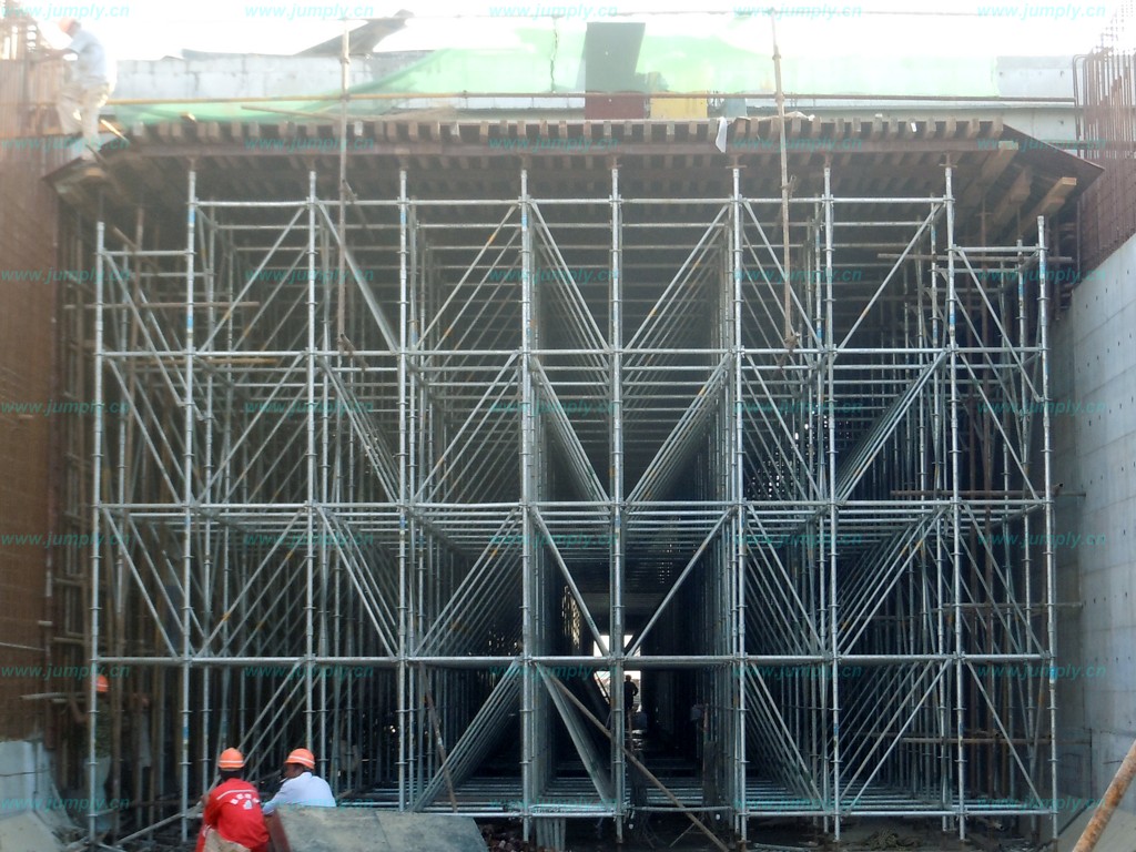 “承插型盤扣式腳手架，搭建好助手，效率有保障”