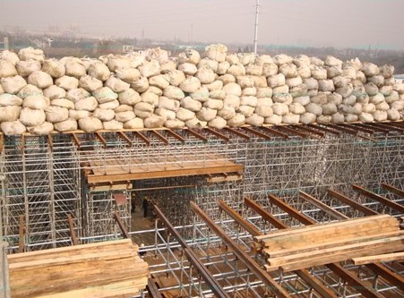 碗扣式鋼管腳手架按裝操作步驟●檢驗(yàn)真理的時(shí)候到啦！